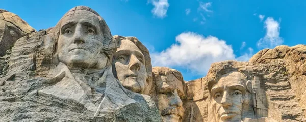 Le Mont Rushmore : célèbre monument national américain